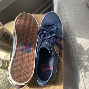Original Penguin Chillers!  Men’s size 9